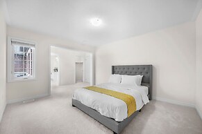 Prime Peterborough 5BR Newly Renovated Home