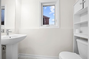 Prime Peterborough 5BR Newly Renovated Home