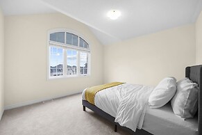 Prime Peterborough 5BR Newly Renovated Home