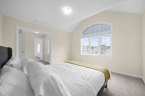 Prime Peterborough 5BR Newly Renovated Home