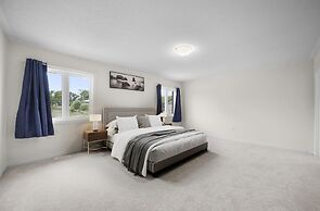 Prime Peterborough 5BR Newly Renovated Home