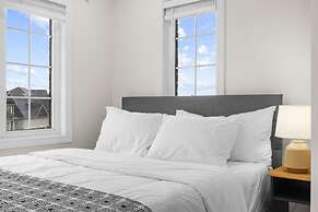 Chic 2BR House Newly Renovated Central Spot