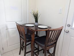 Chic 2BR House Newly Renovated Central Spot