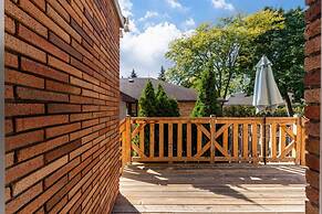Charming 3BR Home in Quiet Kitchener Neighborhood
