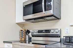 Charming 3BR Home in Quiet Kitchener Neighborhood
