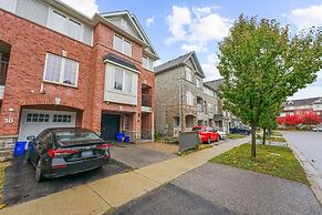 Chic 2BR House Newly Renovated Central Spot