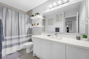 Chic 2BR House Newly Renovated Central Spot