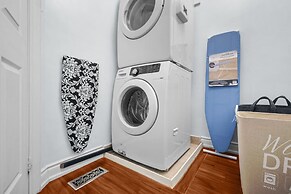 Stylish 3BR Whitby Home in Prime Location