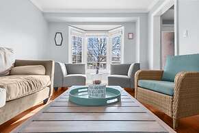 Stylish 3BR Whitby Home in Prime Location