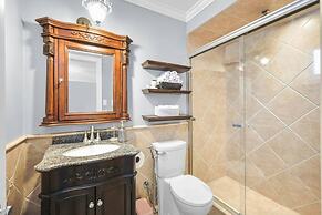 Stylish 3BR Whitby Home in Prime Location