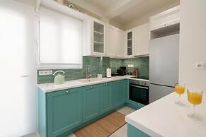 LIV - Charming 3BD in Athens Vibrant Downtown