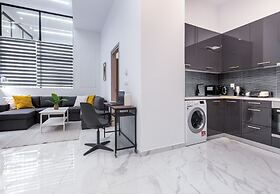 LIV - Modern Spacious Apartment in Gazi
