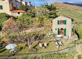 Panoramic Rural House With Garden