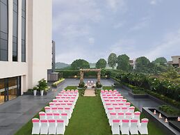 Crowne Plaza Lucknow by IHG