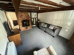 Harleston Cottage Norfolk / Suffolk Border