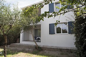 Les Mûriers
