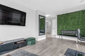 Toronto Waterfront Stay