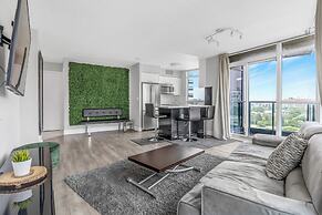 Toronto Waterfront Stay