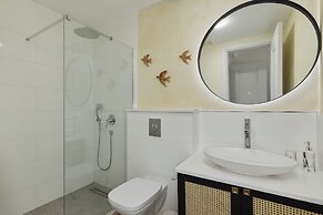 Dimitris Residence