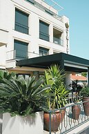 Dimitris Residence