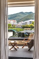 Dimitris Residence