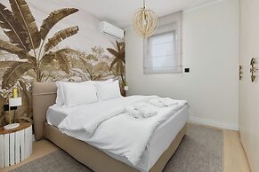 Dimitris Residence
