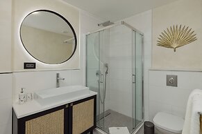 Dimitris Residence