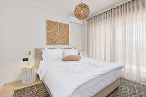 Dimitris Residence