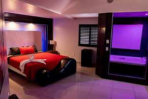 LIZVAN HOTEL MOTEL