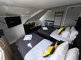 Ricky Road Guest House
