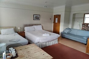 Ricky Road Guest House