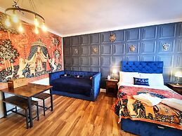 Ricky Road Guest House