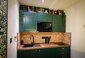 Ricky Road Guest House