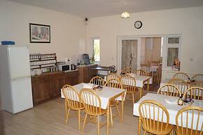 Ricky Road Guest House