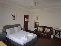 Ricky Road Guest House