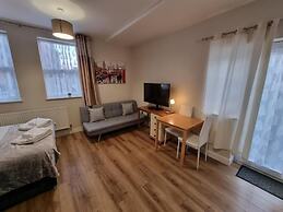 Ricky Road Guest House