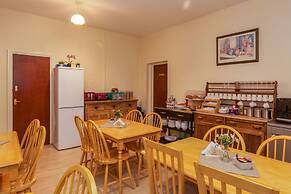 Ricky Road Guest House