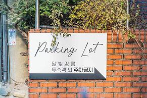 Moonlight Gangneung