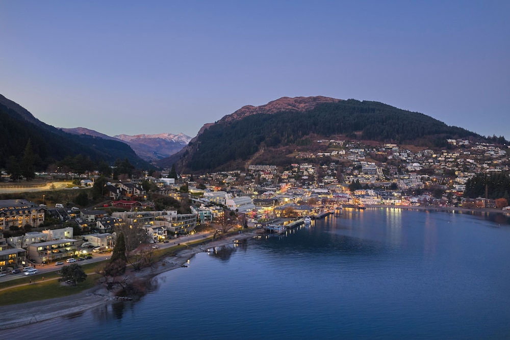 ROKI Collection Queenstown
