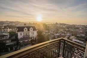 Bee Luxury Da Lat Hotel