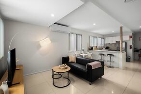 Smart Suites Self Check-in Apartments - 144 Dixon