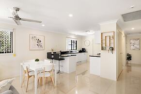 Smart Suites Self Check-in Apartments - 144 Dixon