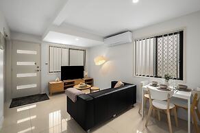 Smart Suites Self Check-in Apartments - 144 Dixon