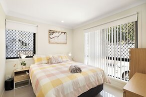 Smart Suites Self Check-in Apartments - 144 Dixon