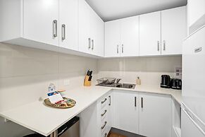 Smart Suites Self Check-in Apartments - 144 Dixon