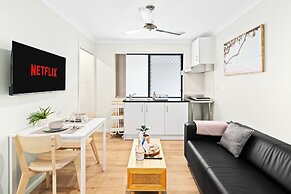 Smart Suites Self Check-in Apartments - 144 Dixon