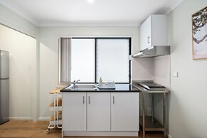 Smart Suites Self Check-in Apartments - 144 Dixon