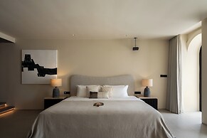 Miyue Roman Holiday Bubble Pool hotel