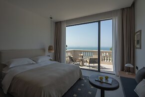 Miyue Roman Holiday Bubble Pool hotel