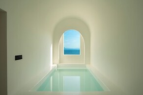 Miyue Roman Holiday Bubble Pool hotel